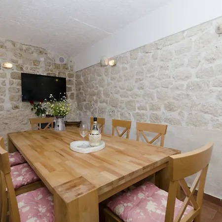 House Jasna Igrane